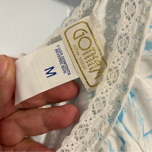 Vintage Gotham New York‎ medium, White and Blue Floral Nightgown - Picture 5 of 11